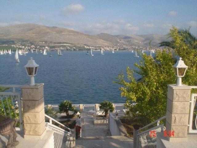 Villa Corona Donji Okrug  Buitenkant foto